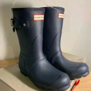 K225. NEW Hunter Boots- Navy- US 6 Women's